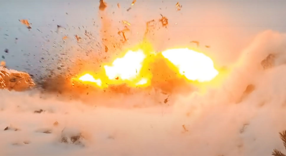 tesla-eksploziv-screenshot-youtube.jpg